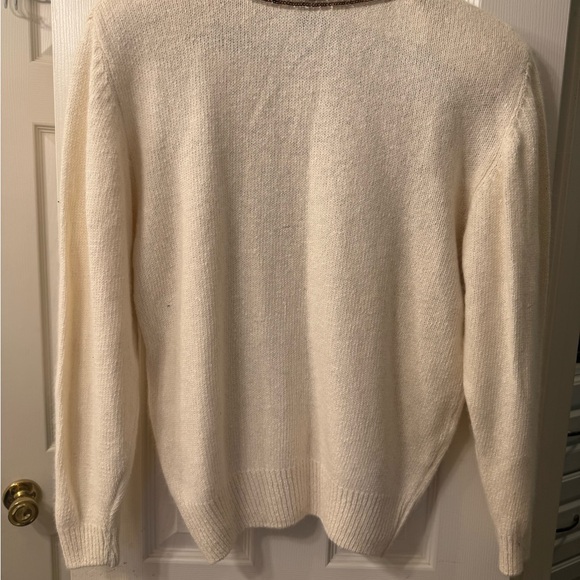 Elegant Vintage Cream V-Neck Sweater with Beaded/Sequin Bow Size Large - Picture 2 of 7